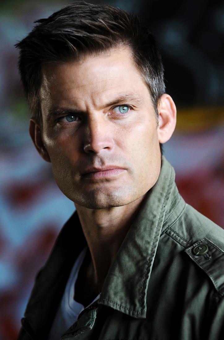 Casper Van Dien image