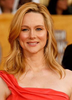 Laura Linney image