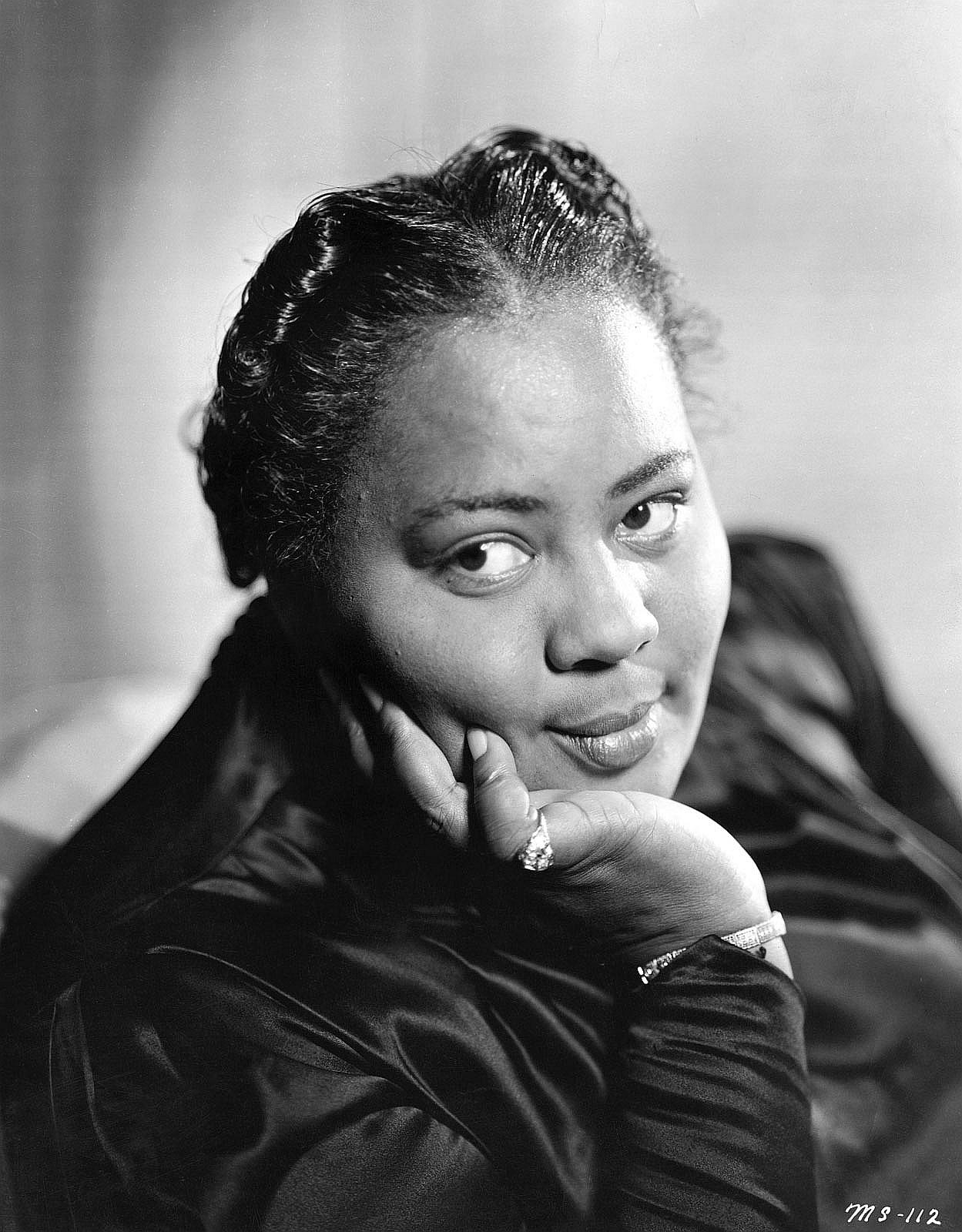 Louise Beavers image