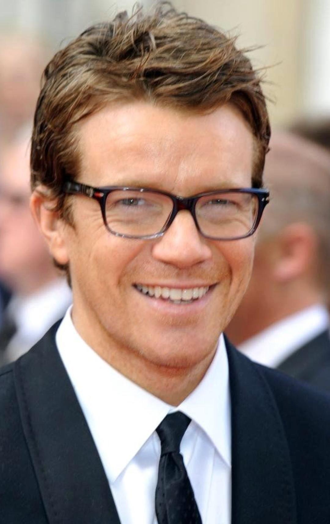 Max Beesley image