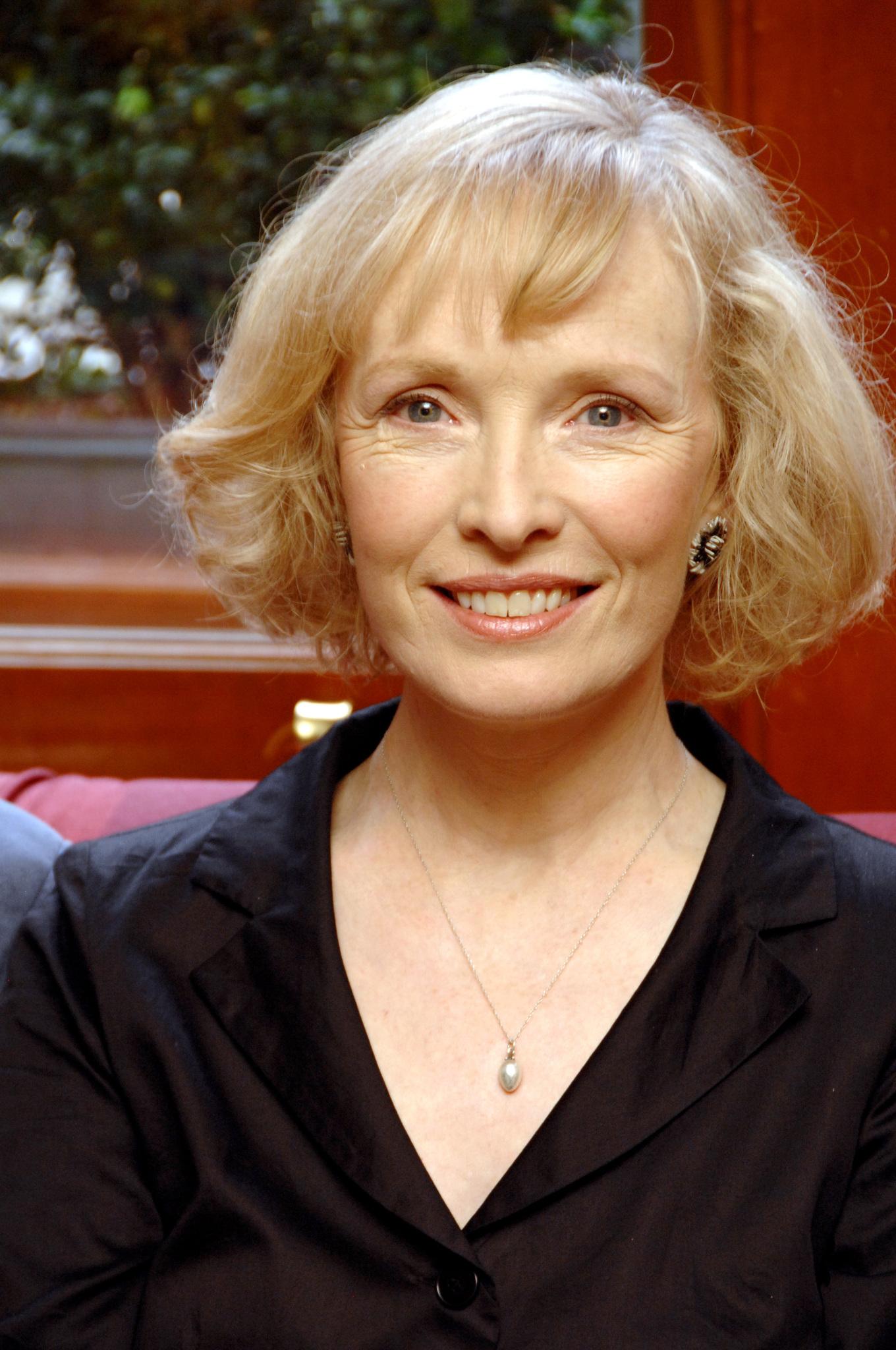 Lindsay Duncan image