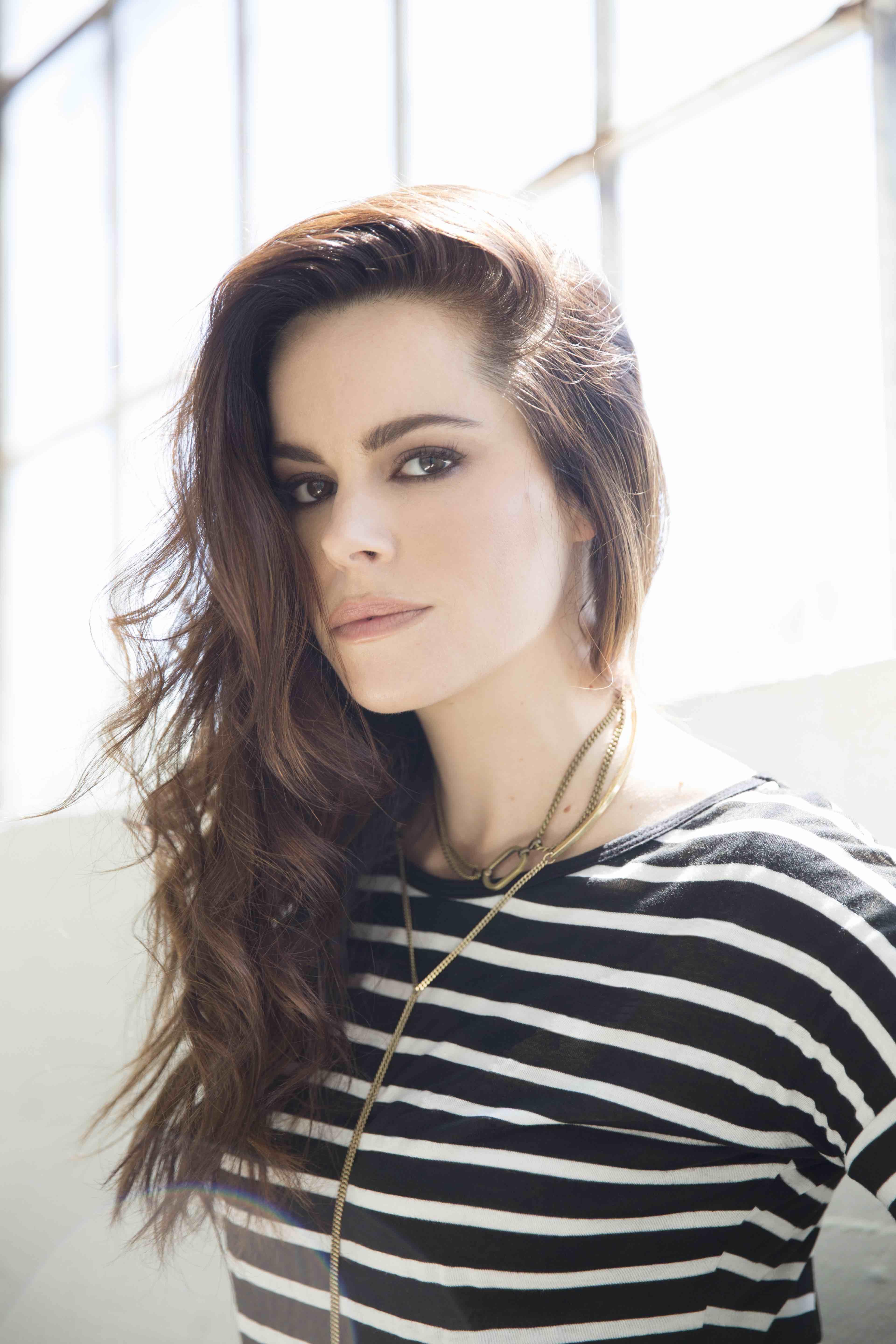 Emily Hampshire image