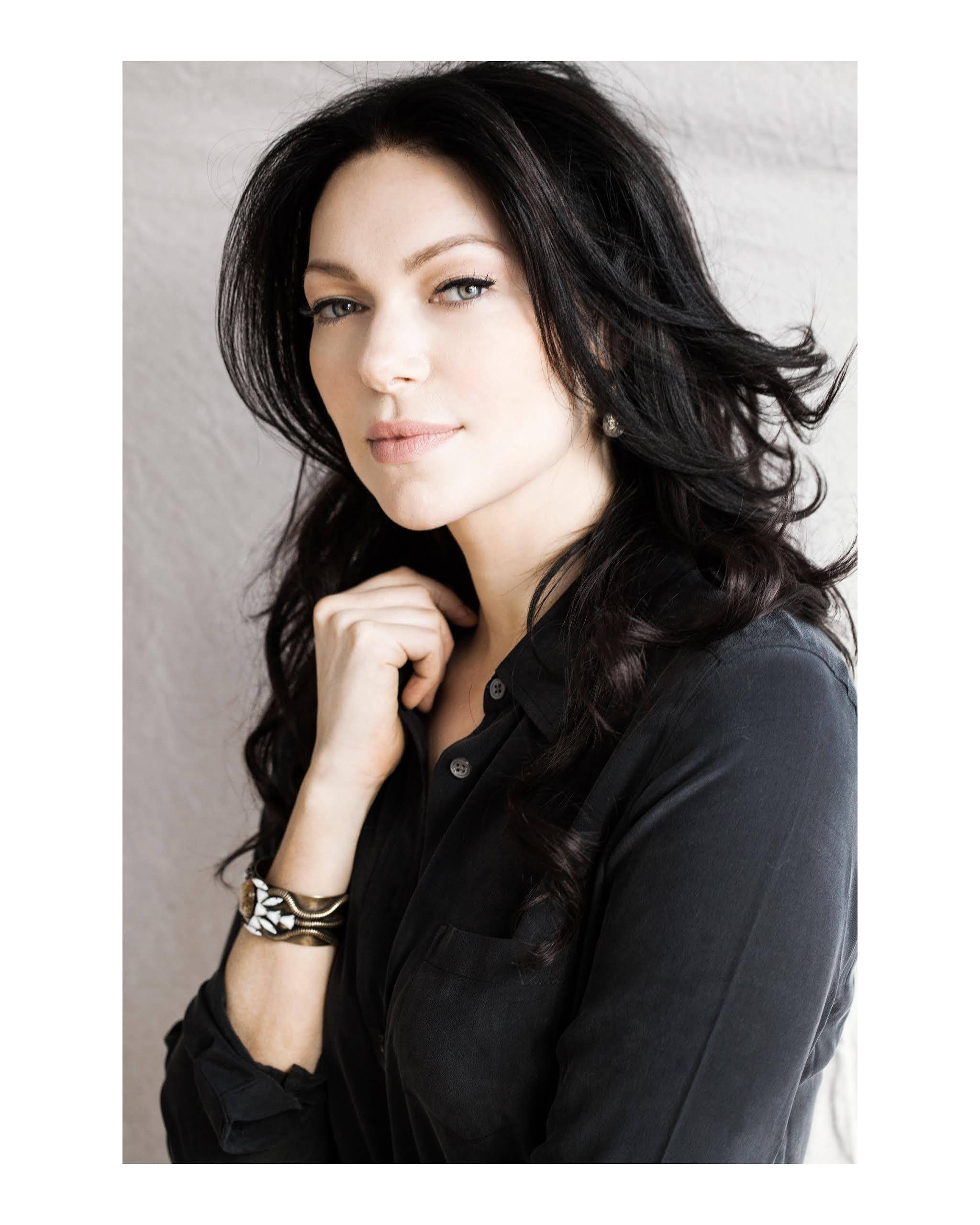 Laura Prepon image