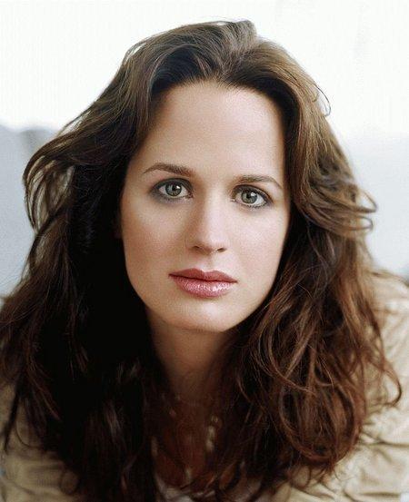 Elizabeth Reaser image