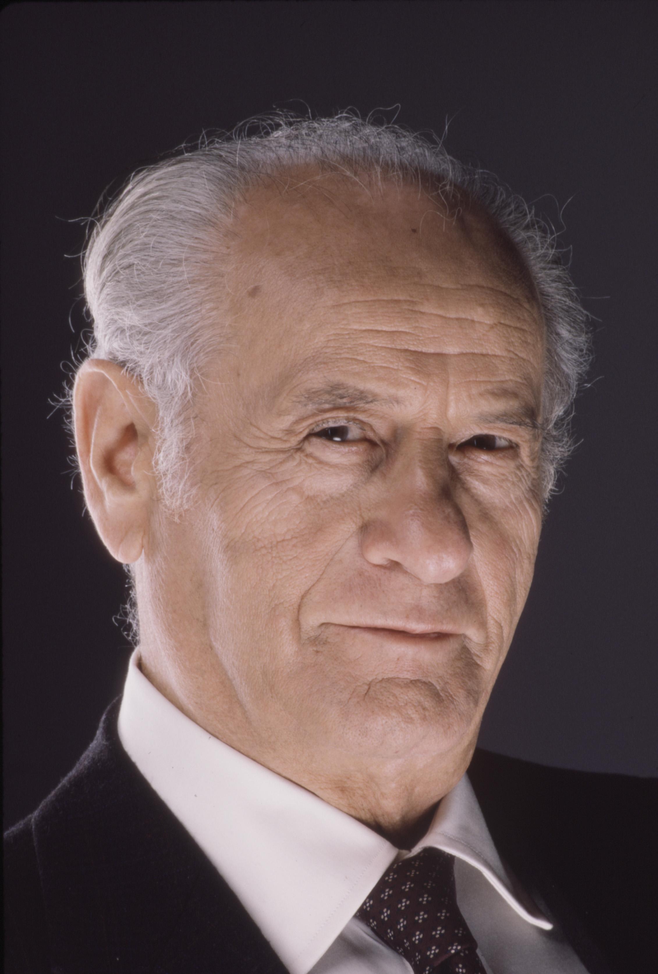 Eli Wallach image