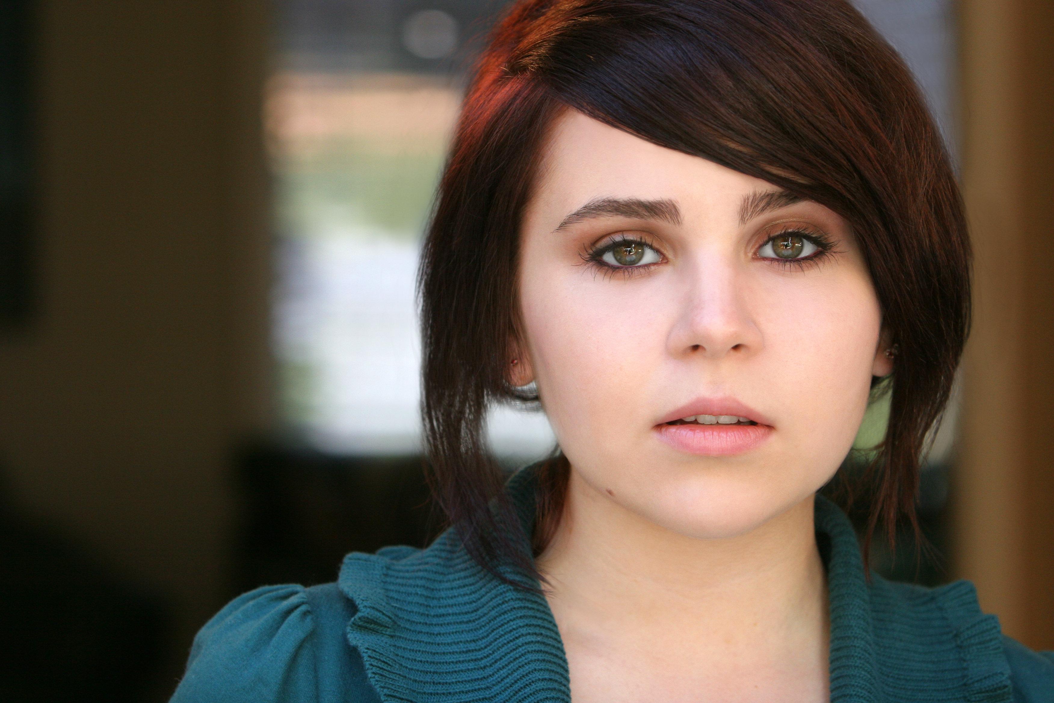 Mae Whitman image