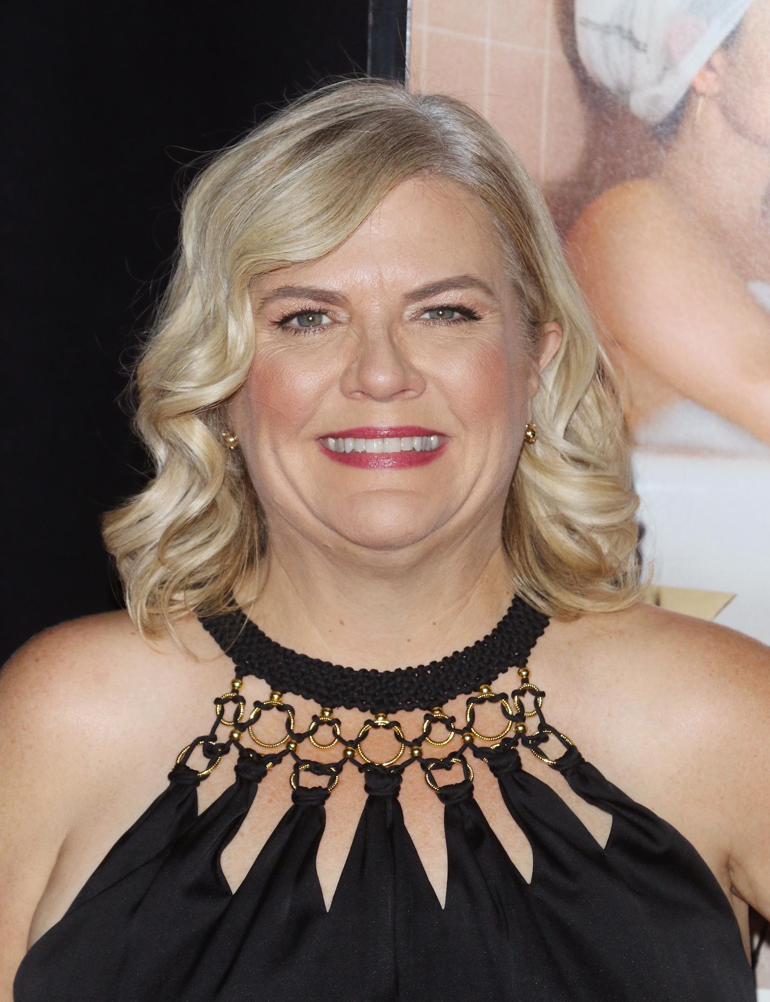 Paula Pell image