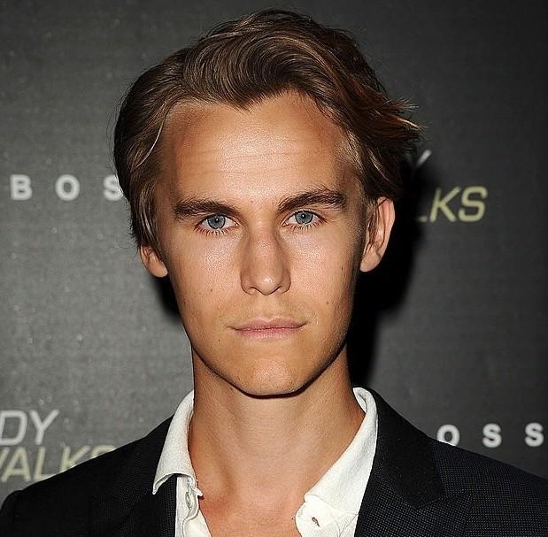 Rhys Wakefield image