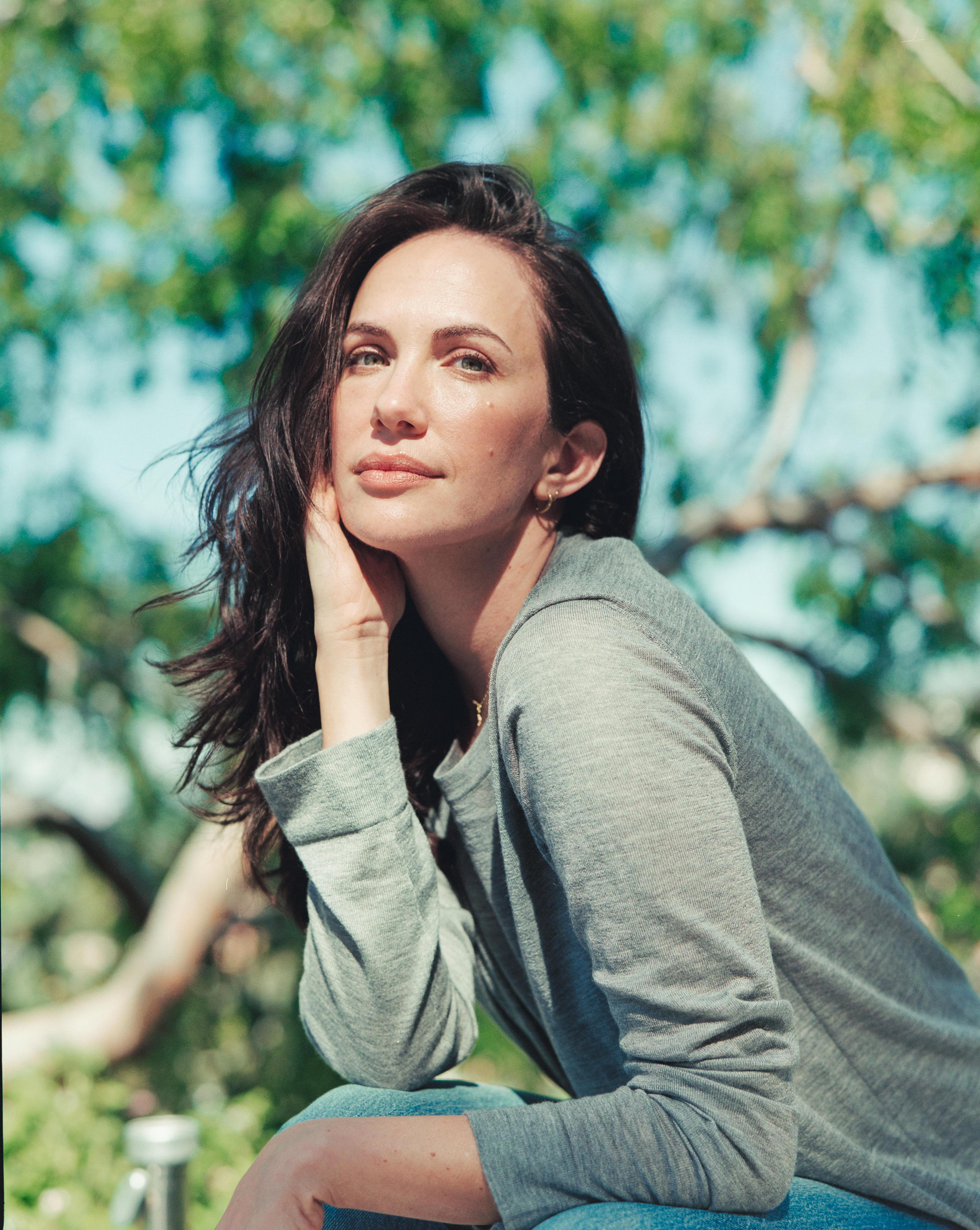 Kate Siegel image