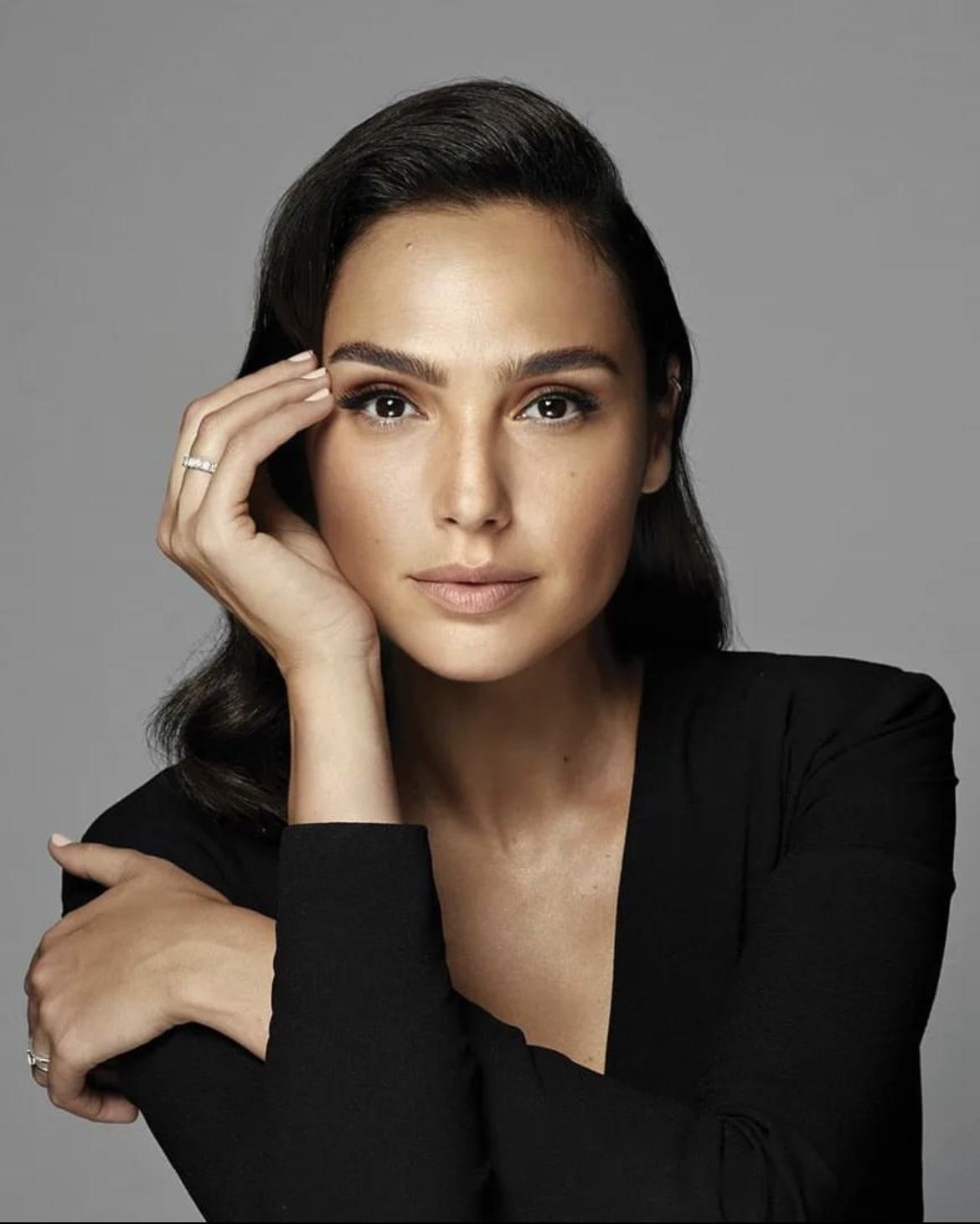 Gal Gadot image