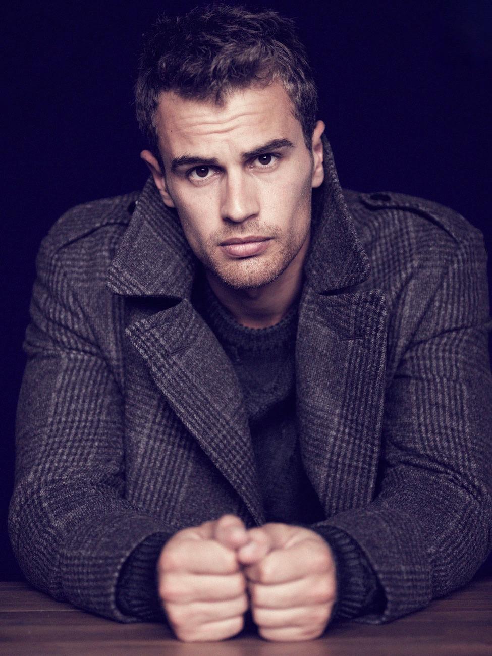 Theo James image