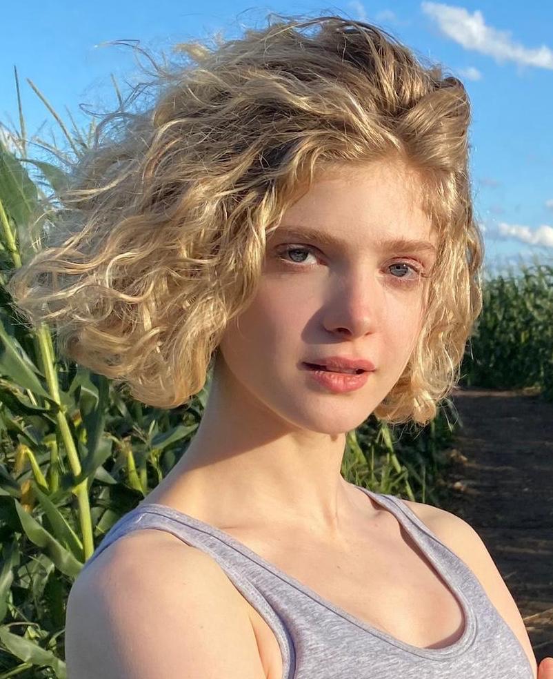 Elena Kampouris image