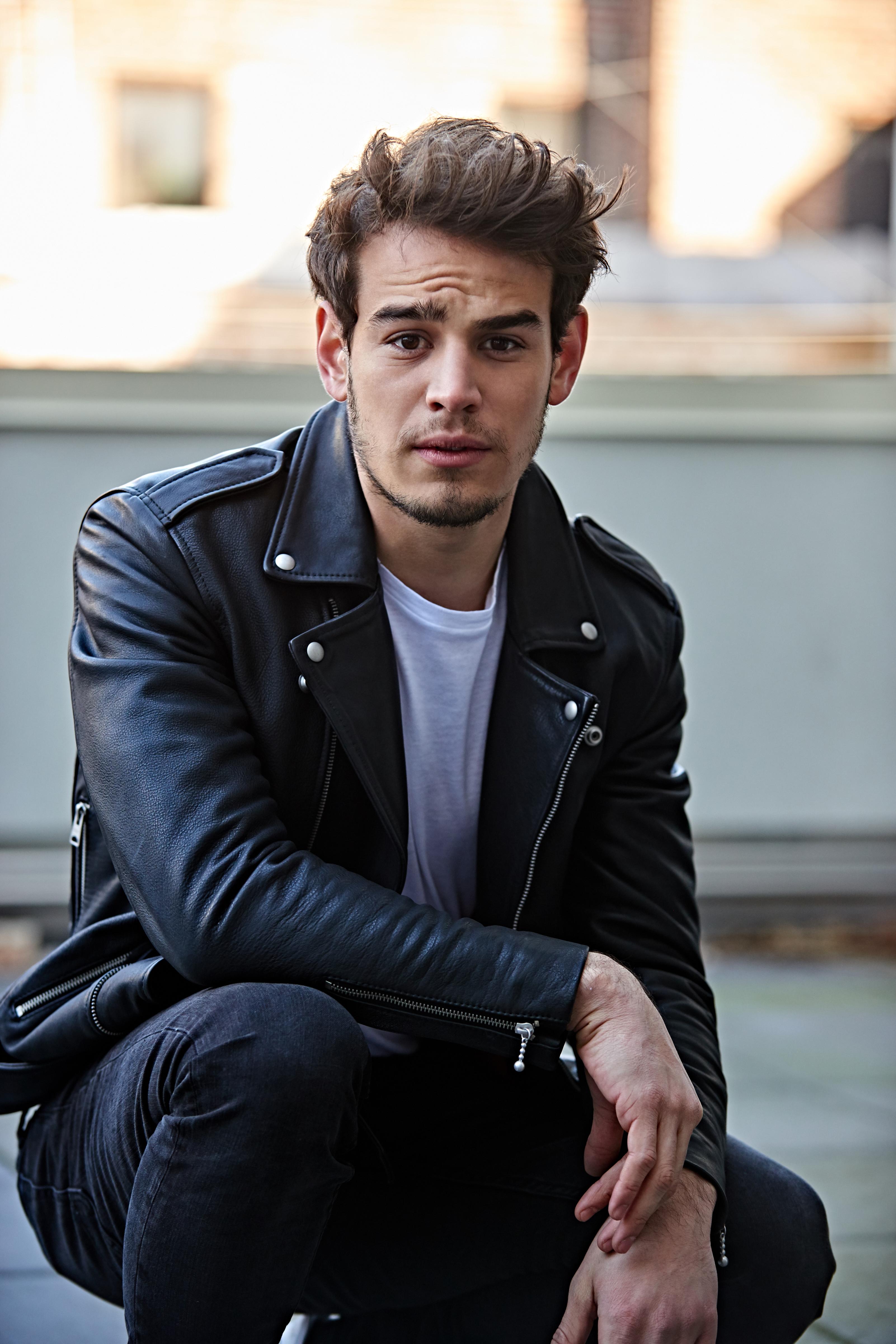 Alberto Rosende image